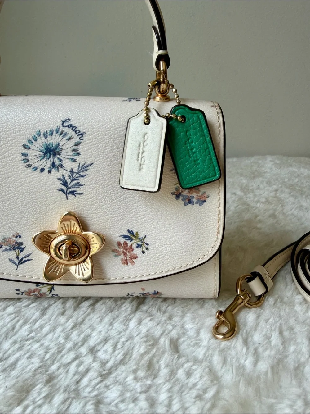 Coach mini Tilly bag with floral print and tea rose turnlock - Picture 3 of 12